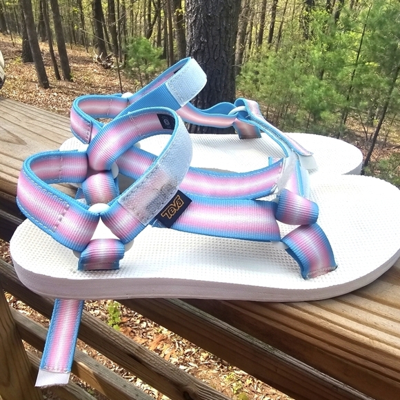Teva Shoes - Teva Size 9 Sandals In Pastel Multi